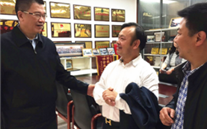重庆市人大常委会副主任、市总工会主席郑洪一行来英国上市公司365集团视察调研